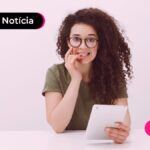 Pessoa tensa ao sabor que atrasar declaração do IR não traz vantagem na restituição.