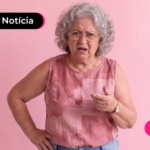 Idoso com expressão de indignação.