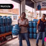 Trabalhadores em leilão de gás da Petrobras.