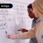 Pessoas em curso de matemática gratuito.