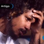 Eleitor preocupado ao perder prazo para regularizar o título de eleitor.