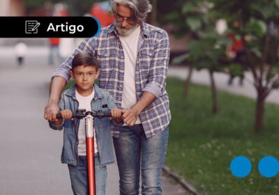 Avós precisam de autorização para viajar com neto? Entenda