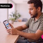 Beneficiário do INSS olhando pagamento do BPC/LOAS de julho.