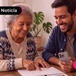 Idosa e homem vendo sobre a segunda rodada de pagamento do INSS.