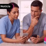 Trabalhadores lendo sobre categorias que não recebem décimo terceiro.